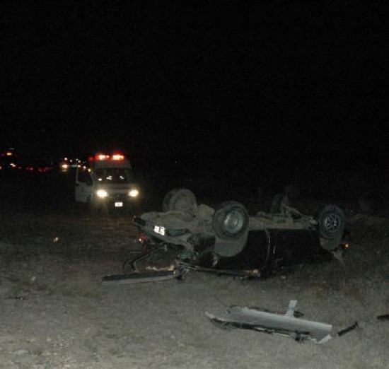 La camioneta se llevó la peor parte del trágico accidente sobre la Ruta Nacional 22.