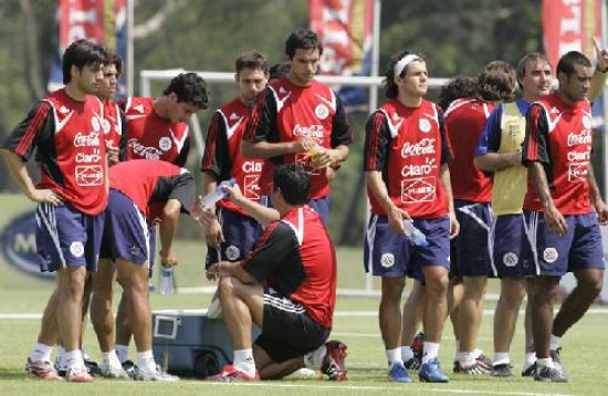 Paraguay se entren por ltima vez en casa antes de viajar a Buenos Aires.