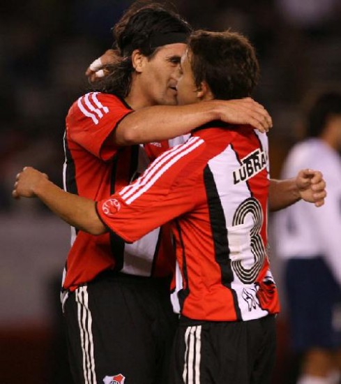 Los das felices. El 'Enano' y el jujeo, sociedad clave para el River campen.