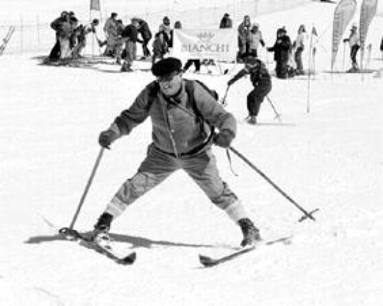 El festejo es un volver al pasado con la indumentaria que usaban los pioneros del esquí.