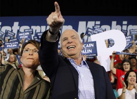  Con sus discursos, McCain define su preferencia en la lucha interna republicana entre halcones y sectores menos duros de la derecha. 