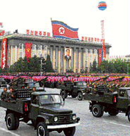 El desfile fue muy promocionado, pero Kim Yong-Il no fue