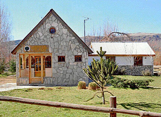 La Corporación Interestadual Pulmarí se constituyó en 1988 y controla 110.000 hectáreas cerca de Aluminé y Villa Pehuenia.