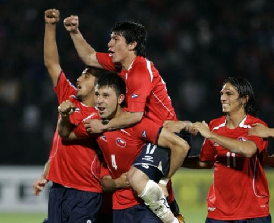 Racimo 'rojo' ante Colombia. Hoy Chile est en elMundial.