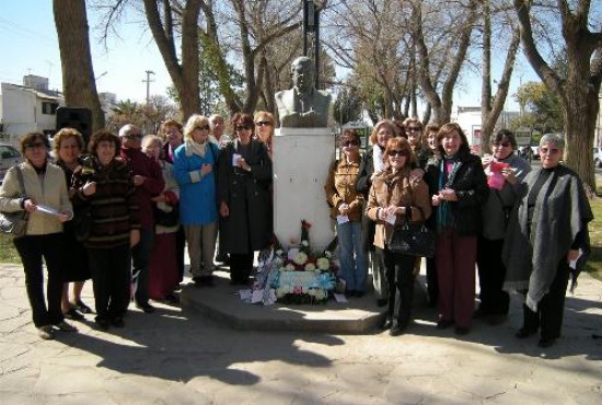 Maestros retirados de Allen celebraron su día porque, dijeron, "no existen los ex docentes".