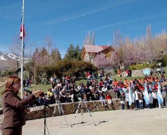 La vicegobernadora presidió en Huinganco el Encuentro de Mujeres del Norte Neuquino.