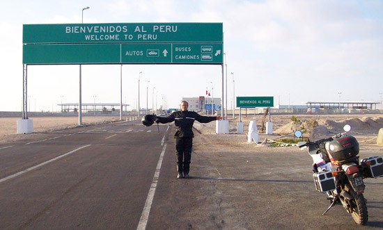 El cruce de frontera. Llegamos a Perú!