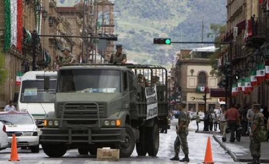 La polica buscaba en Morelia a los autores del sangriento atentado.