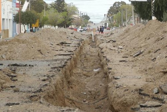 Las zanjas abiertas producen problemas para los comerciantes de SAO.