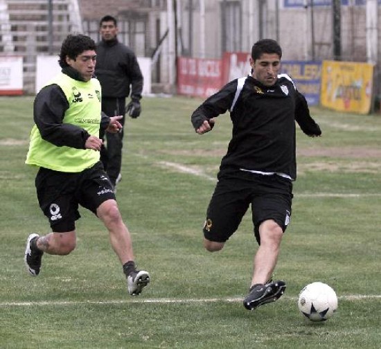 En la prctica de ayer, titulares y suplentes igualaron en cero.