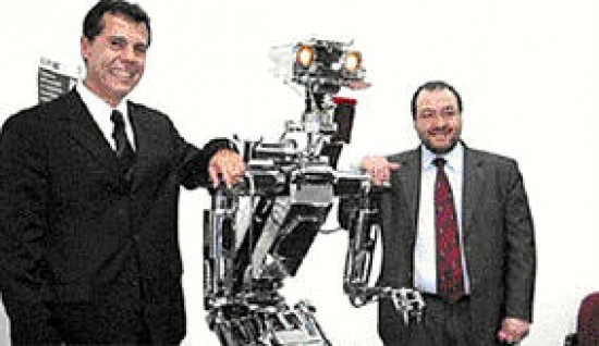 Uno de los robots que demostró ayer sus habilidades.