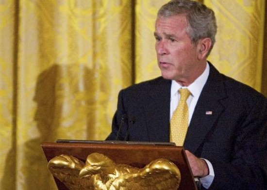 Bush espera lograr una rpida aprobacin de la iniciativa, en momentos en que su popularidad est por el piso. 