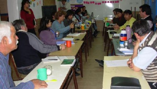 Se reunieron en Taquimiln concejales, funcionarios y diputados de la oposicin.