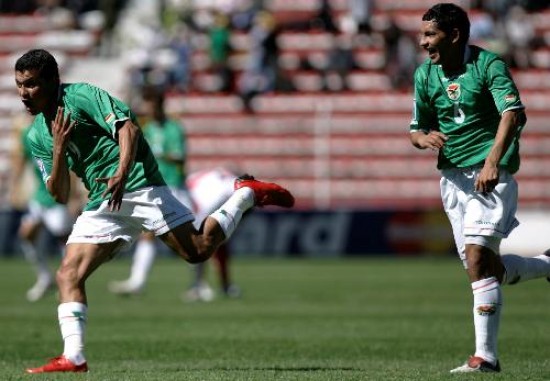 Joaqun Botero marc dos de los tres goles bolivianos. 