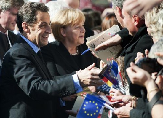 Sarkozy y Merkel alistaron en el Elseo, un plan para salvar al Eurogrupo de la crisis financiera internacional. Hoy lo darn a conocer. 