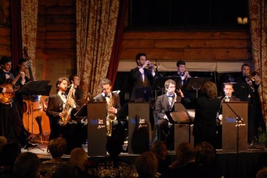 La Tuxedo Jazz Big Band fue protagonista de una noche muy especial en la Semana Musical Llao Llao. 