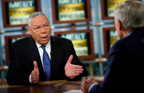Pese a ser uno de los defensores de la guerra en Irak, Powell mantuvo distancia de Bush y es una figura centrista muy respetada. 