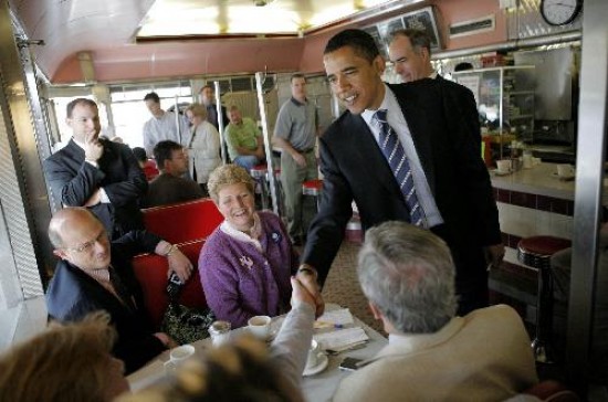 Obama viaj a Florida, clave en la derrota demcrata ante Bush en 2004, para asegurar una ventaja que crece. 