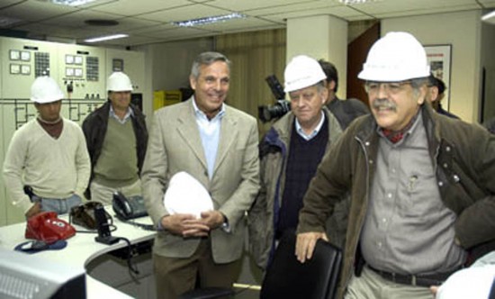 De Vido lleg a Piedra del guila por la maana, recorri la presa y en cuestin de horas regres a Buenos Aires. 