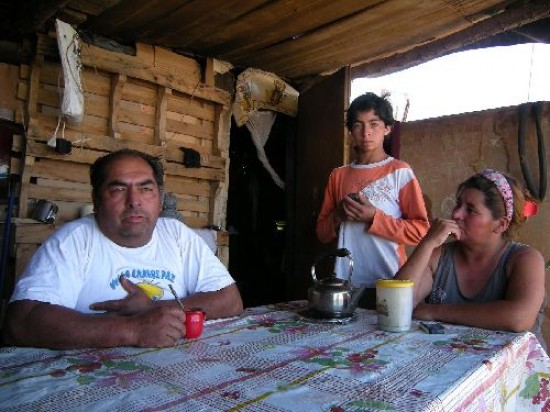 Anbal Parra y su familia tienen problemas con sus animales. 