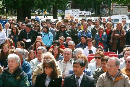 Los padres usaron como tribuna el acto por el aniversario de Parques. 