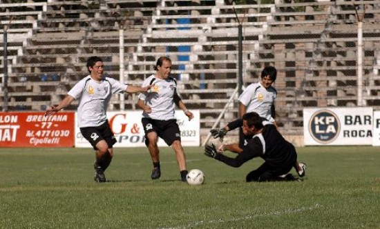 Prieto-Padua-Weisser, el tridente se mantiene. 