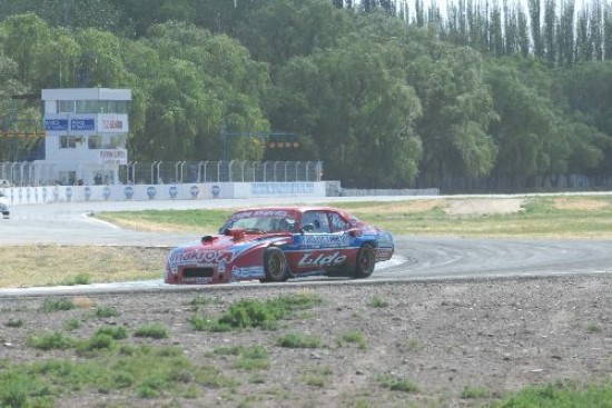 Alessi aceler en la ltima vuelta y se asegur el primer lugar en la prueba clasificatoria que el TC Neuquino disputar hoy desde las 12:40 en el autdromo roquense. 