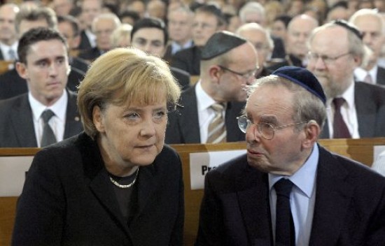La canciller Merkel encabez los actos que recordaron el inicio del nazismo. 