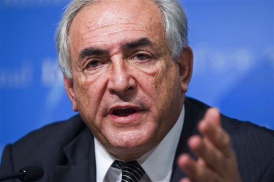 Dominique Strauss-Kahn, admitió este lunes que la institución necesitaría 100.000 millones de dólares suplementarios para satisfacer las demandas de países golpeados por la crisis. (FOTO: AP)