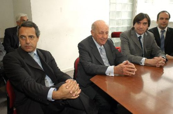 La Comisión Bicameral dio el paso fundamental para disponer la expropiación de los activos de Aerolíneas Argentinas y Austral. 