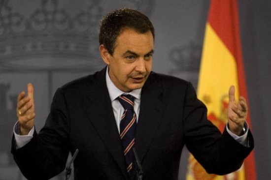 El propio Zapatero no descart ayer la operacin entre Lukoil y Repsol. 
