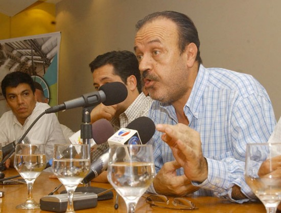 El intendente dejó en claro su postura de no negociar con la ocupación del edificio. (Foto: Gabriel Oyarzo-AN).