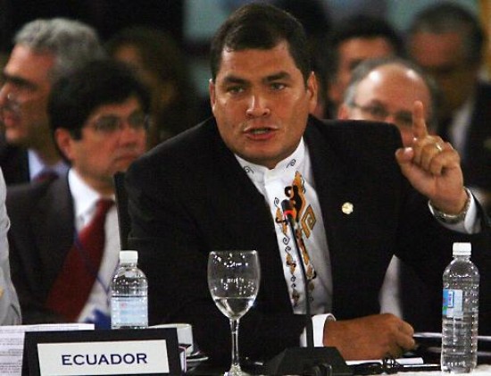 El presidente Correa asegura que existieron irregularidades en el crdito cedido por el BNDES. 