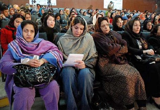 Mujeres afganas, entre el temor a la represalia y la rebelda por su situacin. 