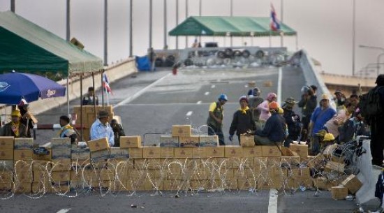 Los opositores sitiaron al pas y tienen bloqueados los aeropuertos. 