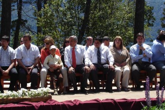 Sapag junto al presidente de la comisin de fomento, Omar Torres. 