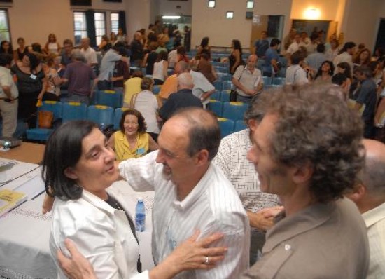 La Asamblea pas a un cuarto intermedio de cuatro meses. La conduccin de la universidad festej al finalizar las sesiones. 