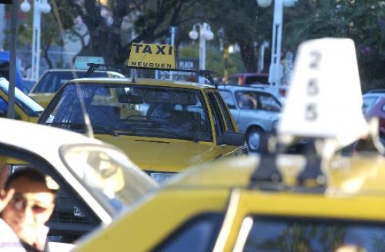 Los taxistas prometen un caos en el trnsito, con cortes en toda la ciudad. 