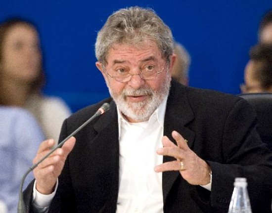 Lula conden el embargo econmico a Cuba, pero dijo que hay que mantener el respeto en las formas y espera mucho de Obama. 