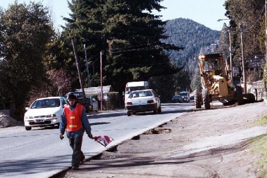 Entre las obras a realizar requeridas por los vecinos est el mejoramiento en la Bustillo. 