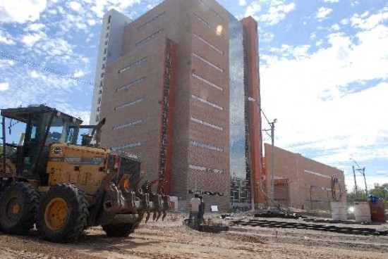 Slo juzgados civiles y comerciales sern inaugurados hoy. 