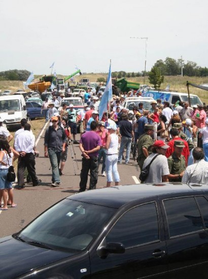 El bloqueo en la Ruta 136 en Gualeguaych. 
