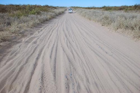 En setiembre, despus de 12 aos, el camino a Piedras Coloradas fue apisonado. 