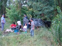 El estado en que qued la camioneta y las huellas del trayecto al lugar donde se par son una muestra de la magnitud del siniestro. 