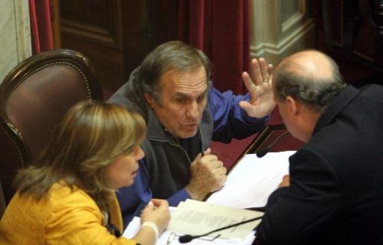 El ex piloto debe lograr un buen resultado en las legislativas si quiere jugar arriba. 