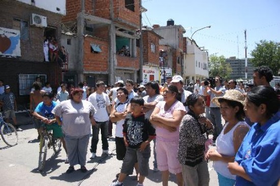 En las Villas 31 y 31 bis de Retiro se hacinan 30.000 personas en condicin de pobreza. 