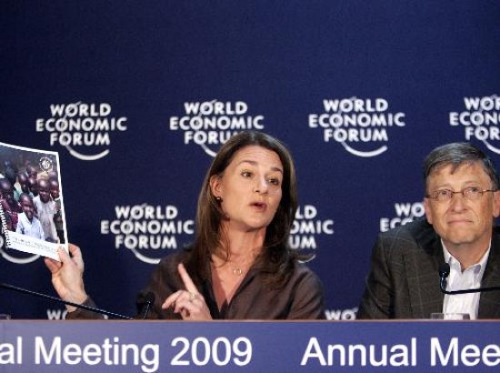 Bill Gates y su mujer Melinda, en Davos, instaron al mundo a ayudar a los ms pobres. 
