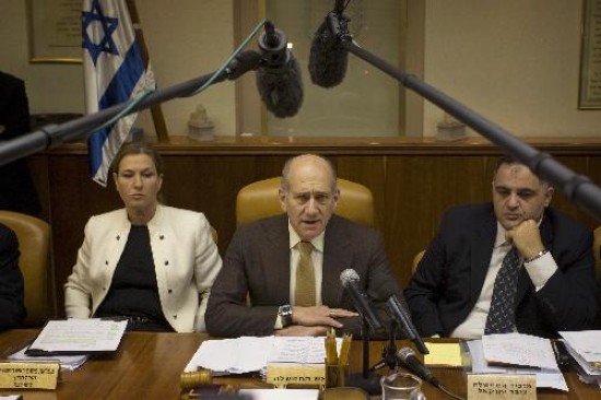 Ehud Olmert dio instrucciones al Ejrcito de preparar 