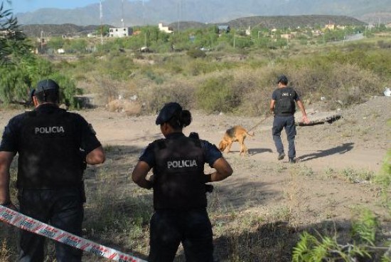 El hermano del intendente de Senillosa fue asesinado de madrugada en un mirador muy peligroso de la capital mendocina. 