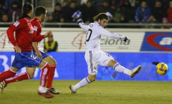 Gonzalo Higuan ser titular esta tarde en el equipo blanco, ante Racing. 